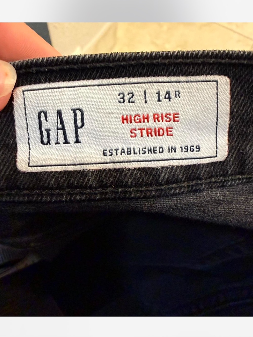 GAP Black Wide-Leg High-Rise Jeans - Picture 3 of 3